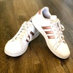 Girls Adidas superstar rose gold